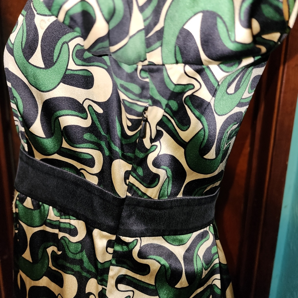 Dress - Picture 4 of 4
